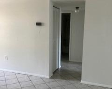 3135 Shady Dell Lane - Photo Thumbnail 3
