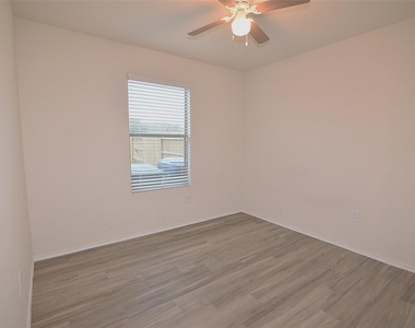 2626 Ensbrook Meadow Lane - Photo Thumbnail 11