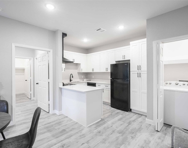 2101 Renike Road - Photo Thumbnail 3