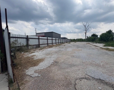 1904 Little York Road - Photo Thumbnail 3