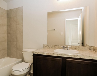 135 Cooper Creek Lane - Photo Thumbnail 13