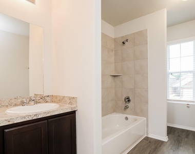 135 Cooper Creek Lane - Photo Thumbnail 11