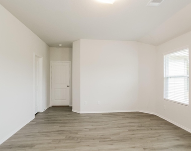 135 Cooper Creek Lane - Photo Thumbnail 12