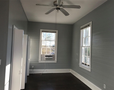 2127 Avenue K - Photo Thumbnail 4