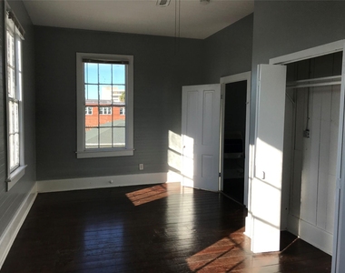 2127 Avenue K - Photo Thumbnail 3