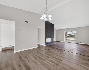 14034 Lourdes Drive - Photo Thumbnail 7