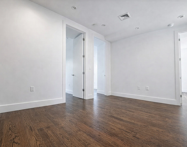558 Kosciuszko Street - Photo Thumbnail 3