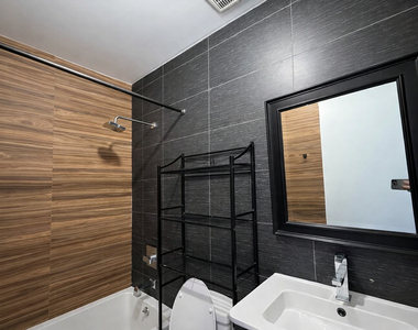 558 Kosciuszko Street - Photo Thumbnail 9