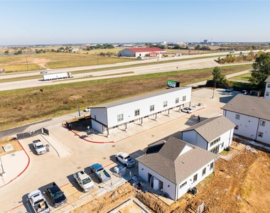 2101 Renike Road - Photo Thumbnail 16