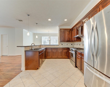 1322 Cohn Street - Photo Thumbnail 10