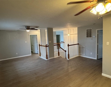 4018 Longway Estates Court - Photo Thumbnail 9