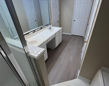 4018 Longway Estates Court - Photo Thumbnail 12