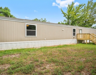 202 S Trice Street - Photo Thumbnail 2