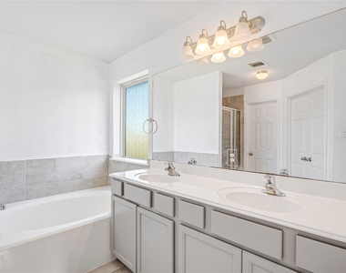 12747 Highmanor Drive - Photo Thumbnail 7