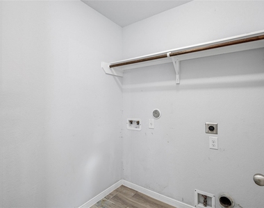 12747 Highmanor Drive - Photo Thumbnail 19