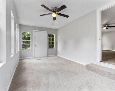 601 Dogwood Trail - Photo Thumbnail 5