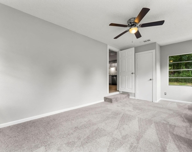 601 Dogwood Trail - Photo Thumbnail 7