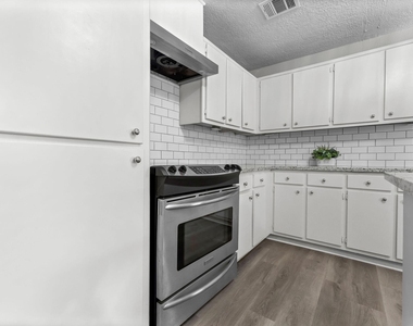 601 Dogwood Trail - Photo Thumbnail 26