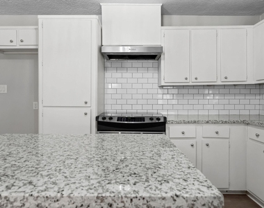 601 Dogwood Trail - Photo Thumbnail 24