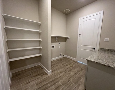 9510 Turnstone Drive - Photo Thumbnail 11
