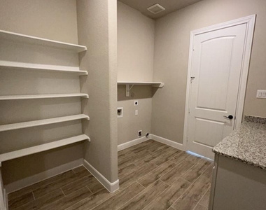 9510 Turnstone Drive - Photo Thumbnail 10
