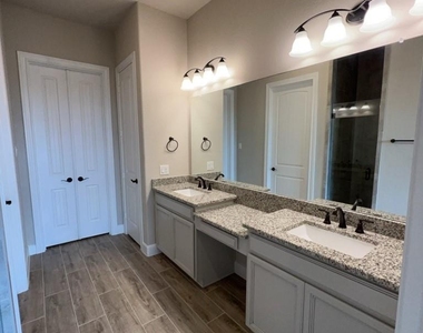 9510 Turnstone Drive - Photo Thumbnail 6