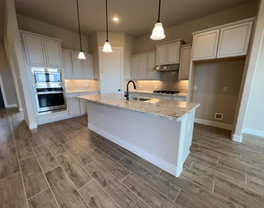 9510 Turnstone Drive - Photo Thumbnail 2