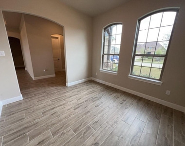9510 Turnstone Drive - Photo Thumbnail 17