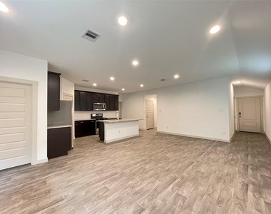 8107 Sugar Cane Lane - Photo Thumbnail 2