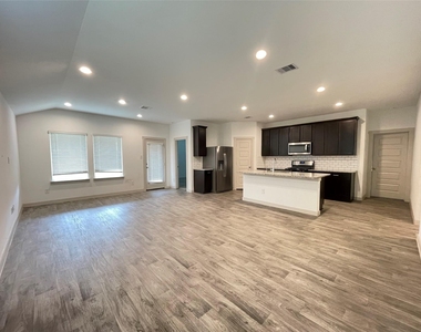 8107 Sugar Cane Lane - Photo Thumbnail 3