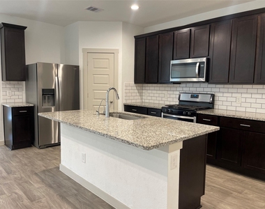 8107 Sugar Cane Lane - Photo Thumbnail 4