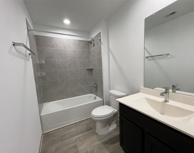 8107 Sugar Cane Lane - Photo Thumbnail 10