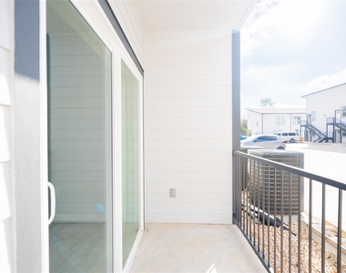 2101 Reinke Road - Photo Thumbnail 23