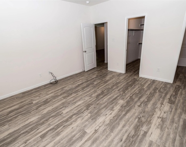 19031 Brescia Lane - Photo Thumbnail 6
