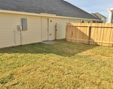 5506 Paiges Way - Photo Thumbnail 1