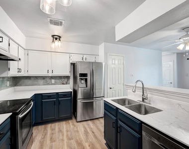18506 Glen Briar Lane - Photo Thumbnail 11