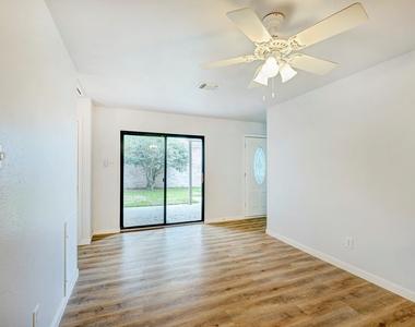 18506 Glen Briar Lane - Photo Thumbnail 2
