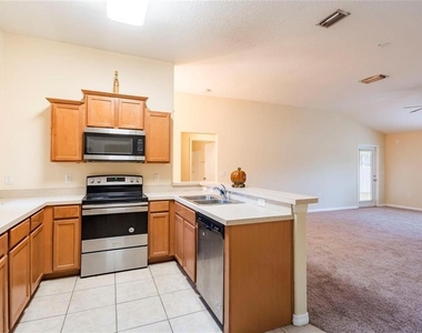 8117 Alamosa Wood Avenue - Photo Thumbnail 4