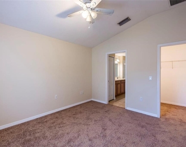 8117 Alamosa Wood Avenue - Photo Thumbnail 8