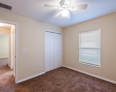 8117 Alamosa Wood Avenue - Photo Thumbnail 10