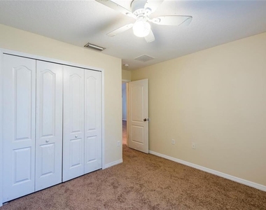 8117 Alamosa Wood Avenue - Photo Thumbnail 13