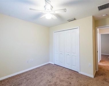 8117 Alamosa Wood Avenue - Photo Thumbnail 14