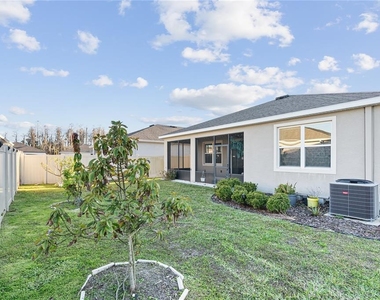 1092 Pipestone Place - Photo Thumbnail 16