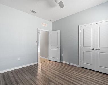 1092 Pipestone Place - Photo Thumbnail 8