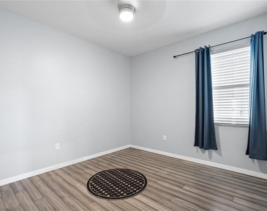 1092 Pipestone Place - Photo Thumbnail 5