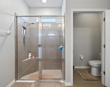 1092 Pipestone Place - Photo Thumbnail 14