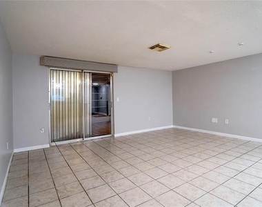7713 Heather Street - Photo Thumbnail 7