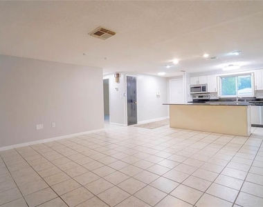7713 Heather Street - Photo Thumbnail 16