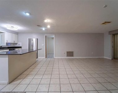 7713 Heather Street - Photo Thumbnail 17