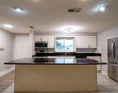 7713 Heather Street - Photo Thumbnail 3